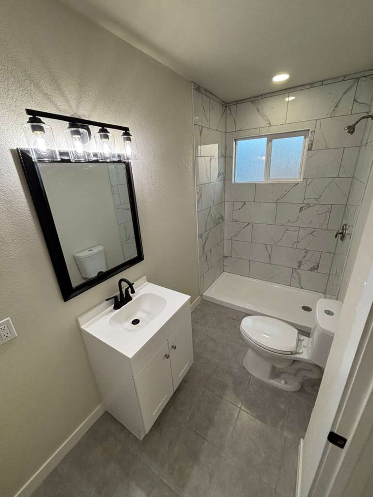 WhatsApp Image 2025-11-12 at 14.12.46 (2)